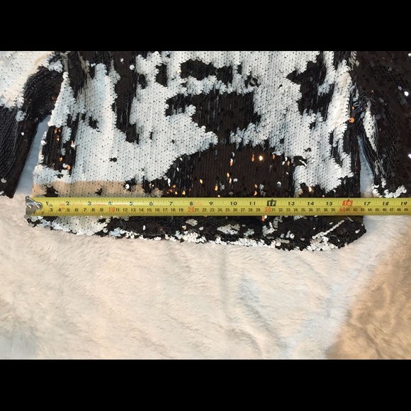 NWOT Medium 6 black white sequin crop top blouse - Picture 4 of 8